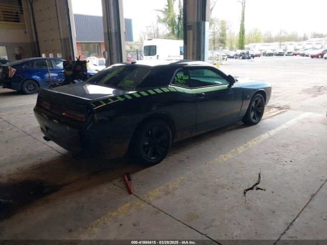 2C3CDZAG2GH195580 Dodge Challenger Sxt