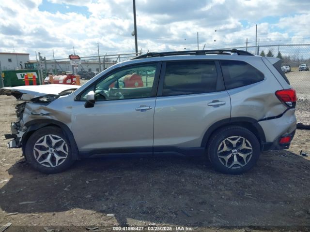 JF2SKAGC0KH403863 Subaru Forester Premium