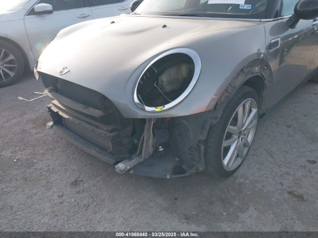 WMWLN5C54G2B28033 Mini Clubman Cooper