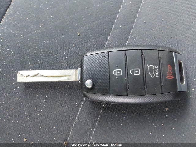 5XYPG4A35GG115952 KIA Sorento 2.4l Lx