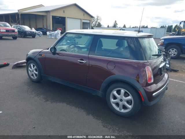 2003 MINI COOPER WMWRC33493TC45557 Photo 2