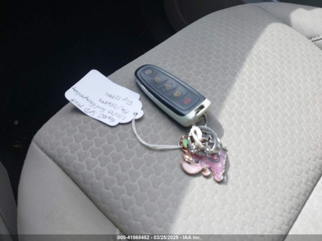 1FMCU9G96KUB07569 Ford ESCAPE SE