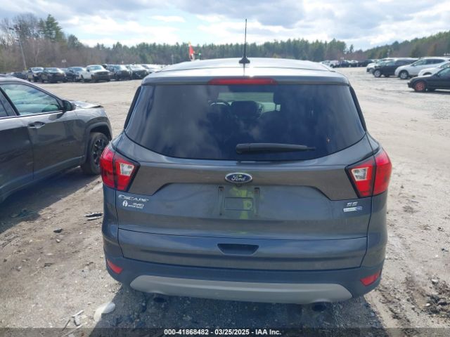 1FMCU9G96KUB07569 Ford ESCAPE SE