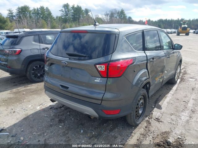 1FMCU9G96KUB07569 Ford ESCAPE SE