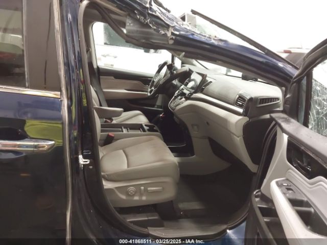 5FNRL6H88RB032902 Honda Odyssey Touring