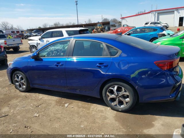 3KPF24AD7ME414189 KIA Forte Lxs