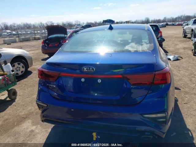 3KPF24AD7ME414189 KIA Forte Lxs