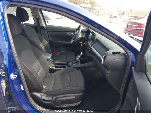 3KPF24AD7ME414189 KIA Forte Lxs