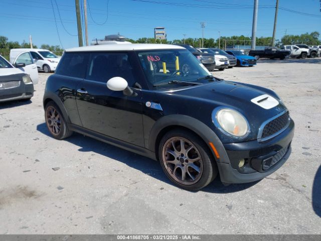 2011 MINI COOPER WMWSV3C5XBTY22399 Photo 0