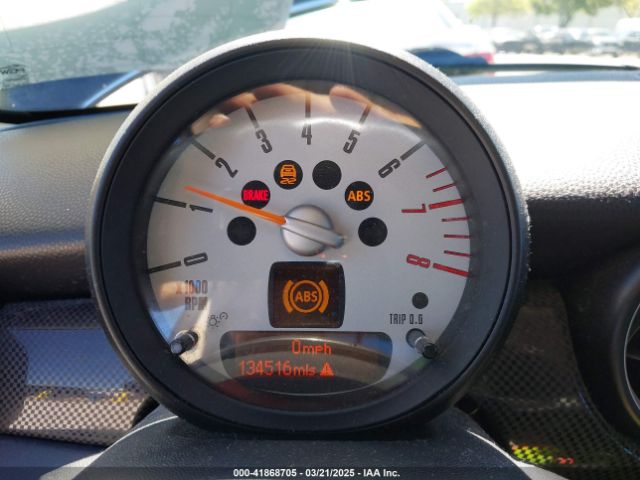 2011 MINI COOPER WMWSV3C5XBTY22399 Photo 6