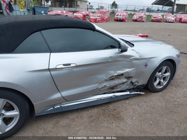 1FATP8EM3F5386899 Ford Mustang V6