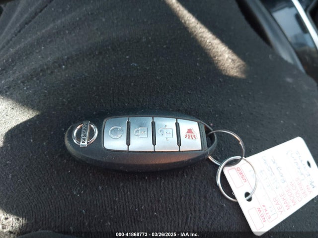 JN8AT2MT8HW151936 Nissan ROGUE SV