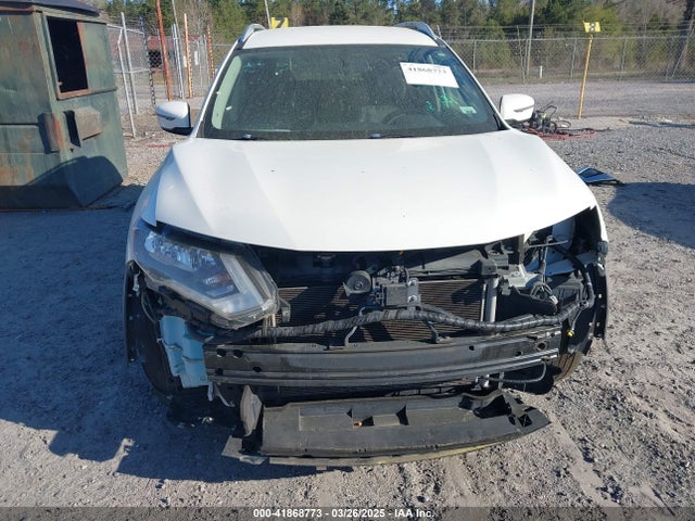 JN8AT2MT8HW151936 Nissan ROGUE SV