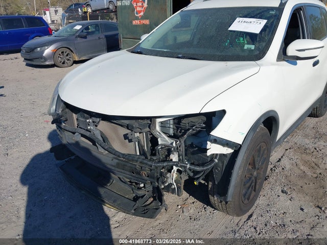 JN8AT2MT8HW151936 Nissan ROGUE SV