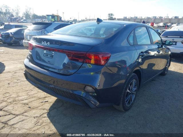3KPF24AD8PE651732 KIA Forte Lxs