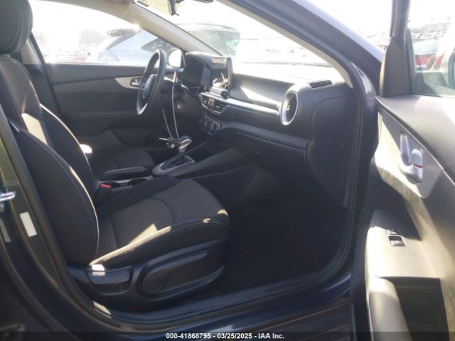 3KPF24AD8PE651732 KIA Forte Lxs