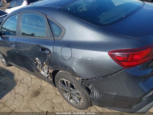 3KPF24AD8PE651732 KIA Forte Lxs