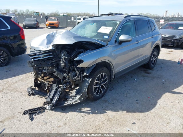 3VV3B7AXXMM116774 Volkswagen Tiguan 2.0t Se/2.0t Se R-line Black/2.0t Sel