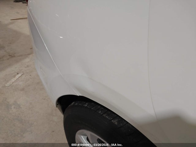 3GNAXJEVXJS567960 Chevrolet EQUINOX LT