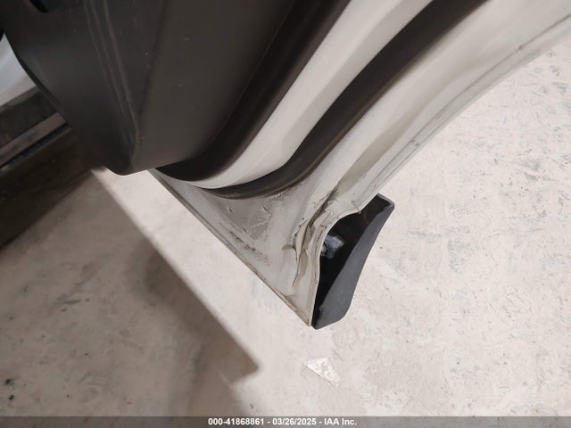 3GNAXJEVXJS567960 Chevrolet EQUINOX LT