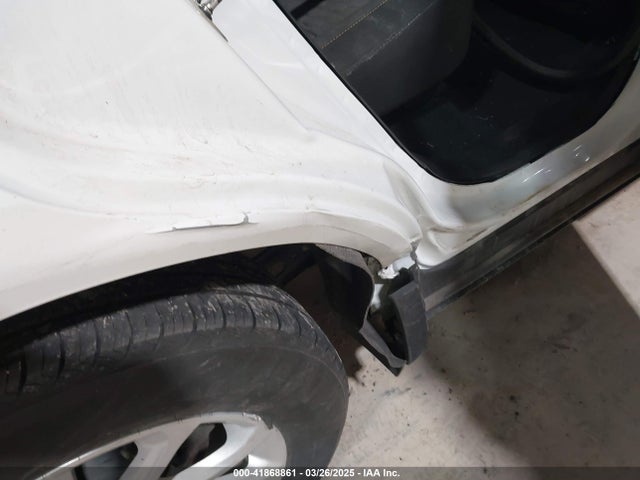 3GNAXJEVXJS567960 Chevrolet EQUINOX LT