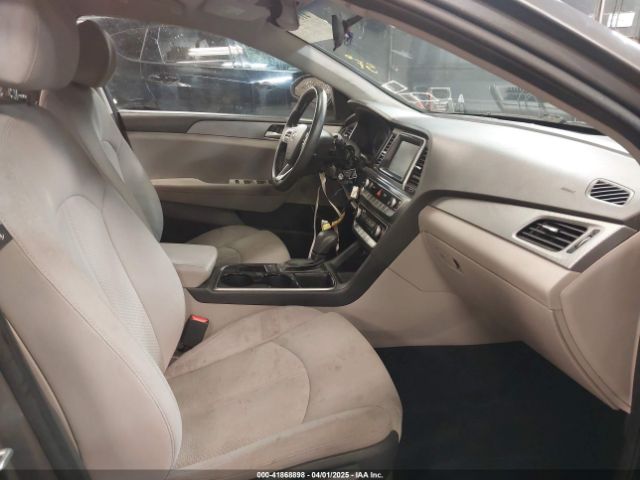 5NPE24AF1JH668792 Hyundai SONATA SE
