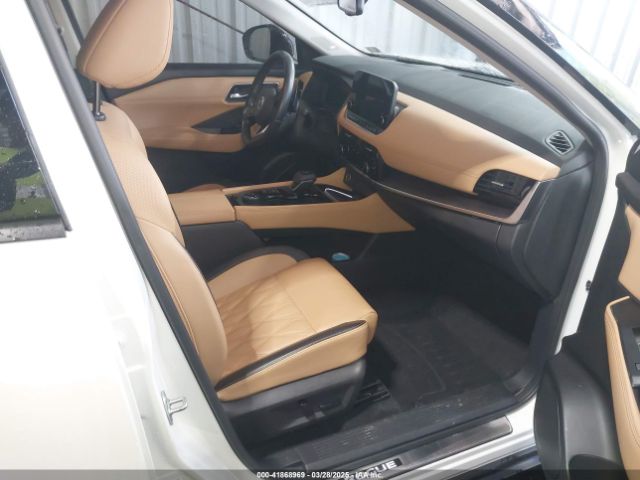 JN8AT3DD2MW302259 Nissan Rogue Platinum Intelligent Awd