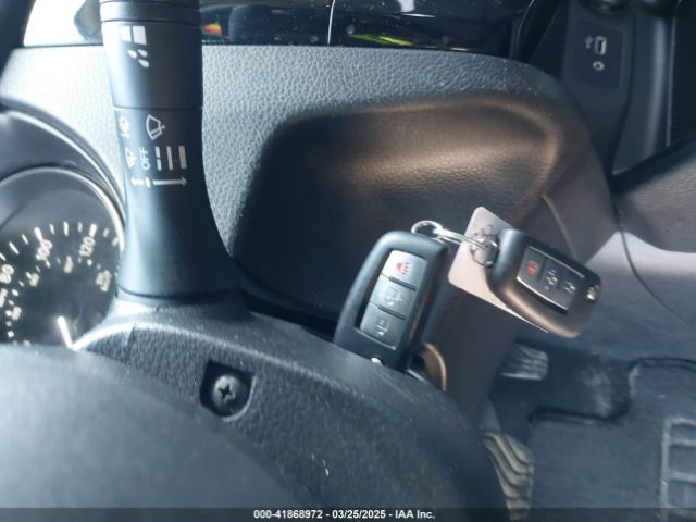 JN8AT2MV3JW312796 Nissan ROGUE S