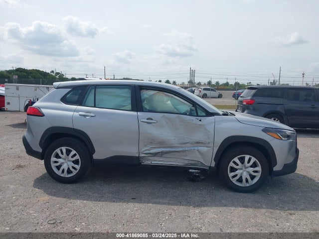 Toyota Corolla Cross L 2024 7MUAAAAG2RV090223 Image 14