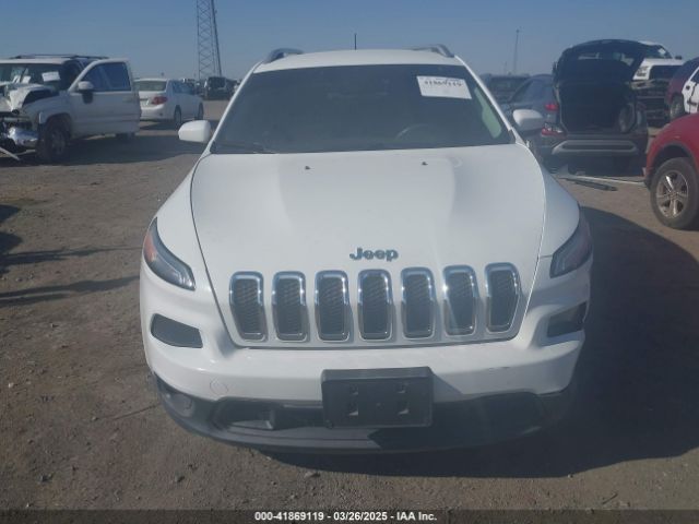 1C4PJLCB1EW226188 Jeep Cherokee Latitude