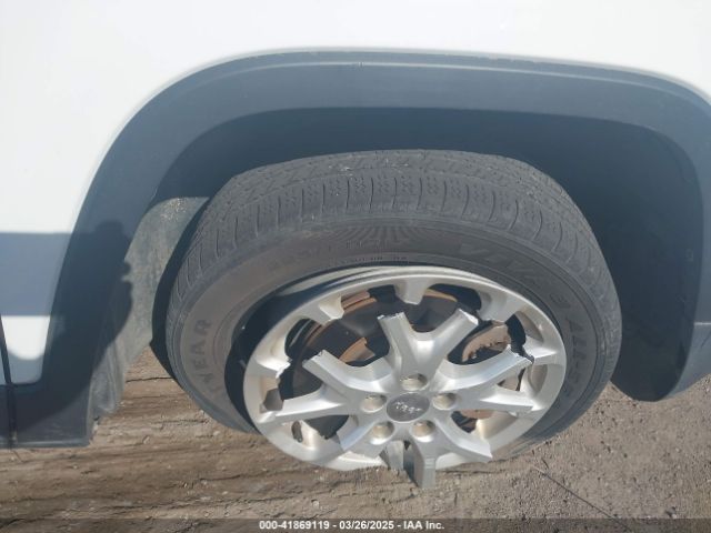 1C4PJLCB1EW226188 Jeep Cherokee Latitude