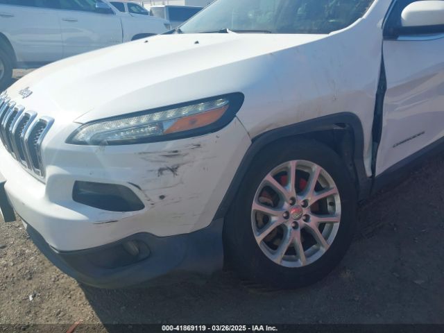 1C4PJLCB1EW226188 Jeep Cherokee Latitude