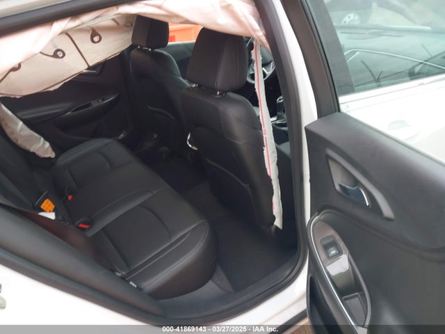 1G1ZE5ST6HF187260 Chevrolet MALIBU 1LT