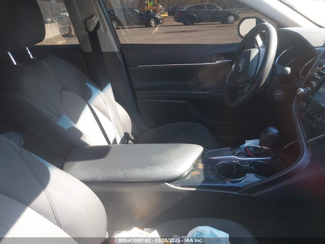 4T1B11HK3JU592016 Toyota CAMRY LE