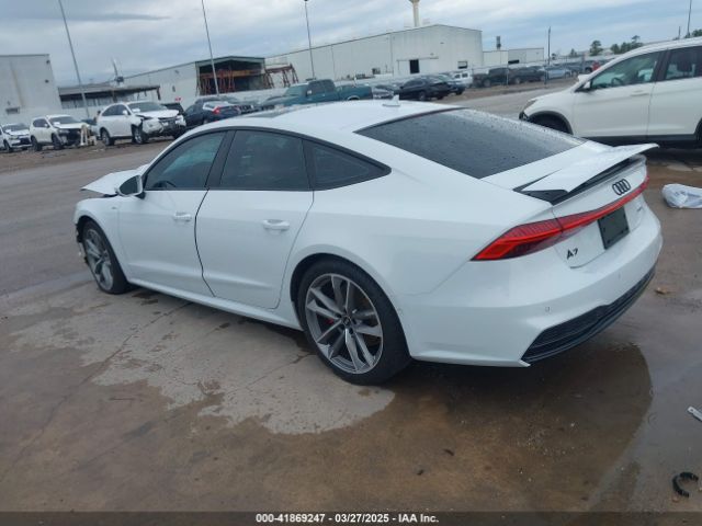 2022 AUDI A7 SPORTBACK WAUU2BF23NN059065 Photo 2