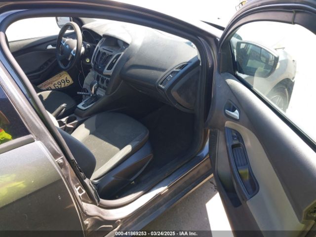 1FADP3K21EL123993 Ford FOCUS SE