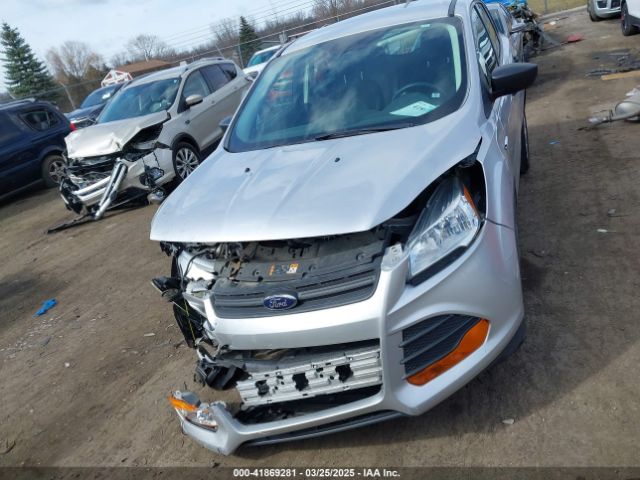 1FMCU0F77GUB78332 Ford ESCAPE S