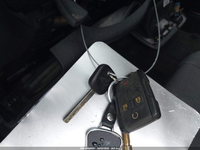 2GCVKREC8J1111943 Chevrolet Silverado 1500 2lt