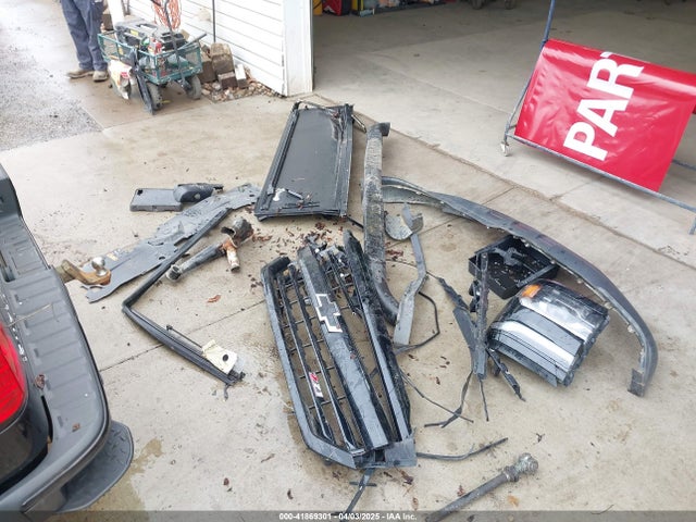 2GCVKREC8J1111943 Chevrolet Silverado 1500 2lt