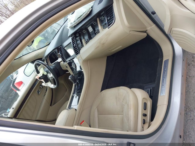 1FAHP2F83EG159039 Ford Taurus Limited
