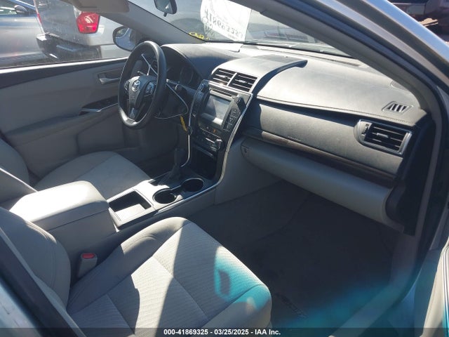 4T1BF1FKXHU345915 Toyota CAMRY LE