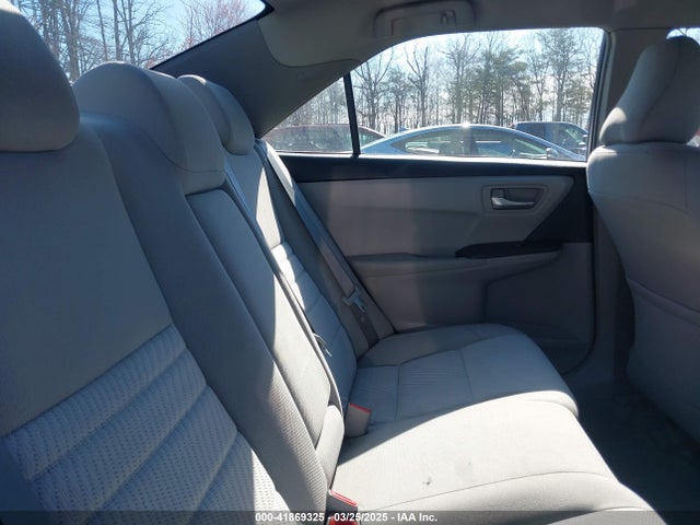 4T1BF1FKXHU345915 Toyota CAMRY LE