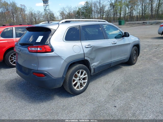 1C4PJLCB7FW737146 Jeep Cherokee Latitude