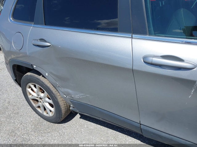 1C4PJLCB7FW737146 Jeep Cherokee Latitude