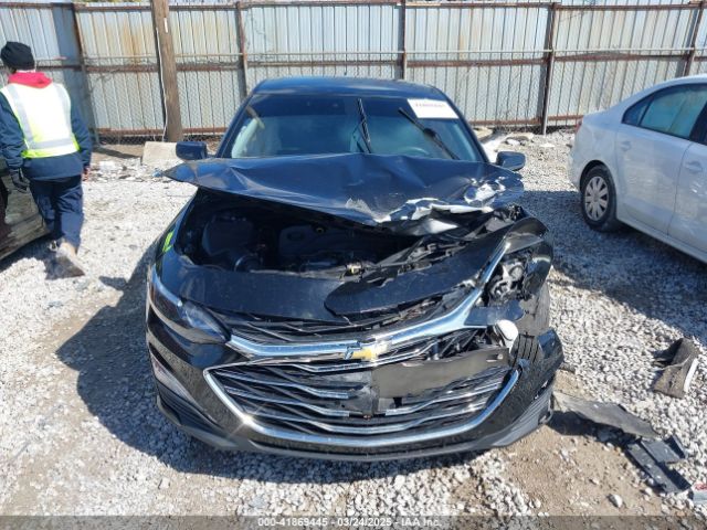 1G1ZD5ST3NF128777 Chevrolet Malibu Fwd Lt