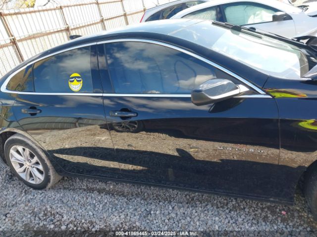 1G1ZD5ST3NF128777 Chevrolet Malibu Fwd Lt