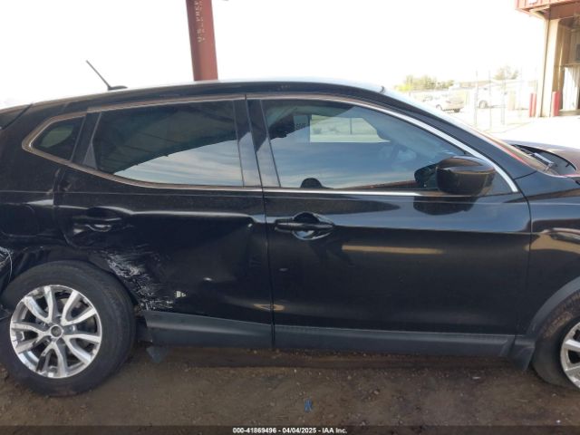 JN1BJ1AV1MW314963 Nissan Rogue Sport S Fwd Xtronic Cvt