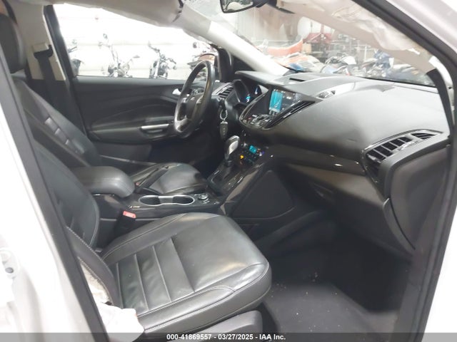 1FMCU9J95GUB02377 Ford Escape Titanium