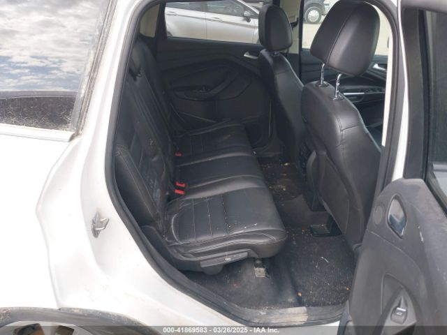 1FMCU9J90FUA67262 Ford Escape Titanium