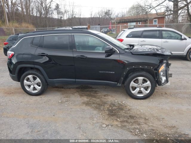 3C4NJDBB1KT754314 Jeep Compass Latitude 4x4